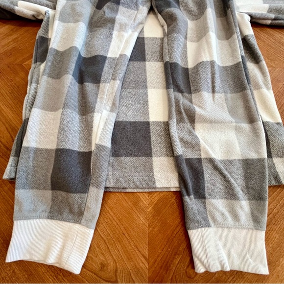 Old Navy Flannel Plaid Pajama PJ Set. Women’s XS - Picture 5 of 5